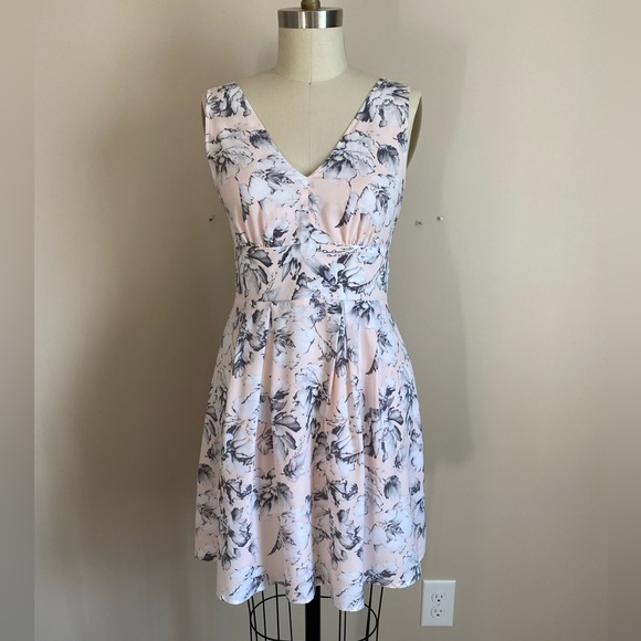 Victoria's Secret Dresses & Skirts - Victoria Secret Pink Floral Print Sundress with Black and White Flowers Size 6